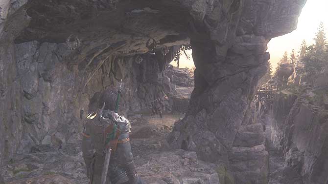 岩のトンネルになっているエリア